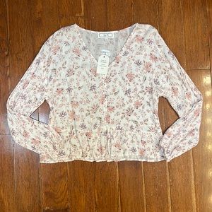 NWT Hippie Rose Floral Top